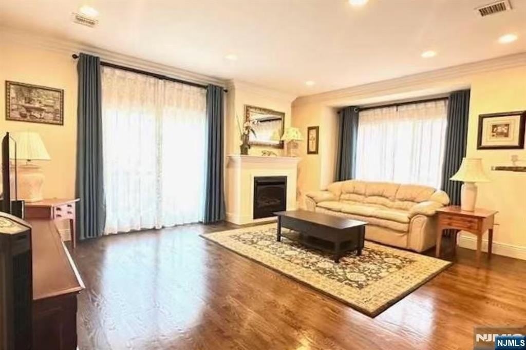 229 E Columbia Ave - Photo 5 of 22