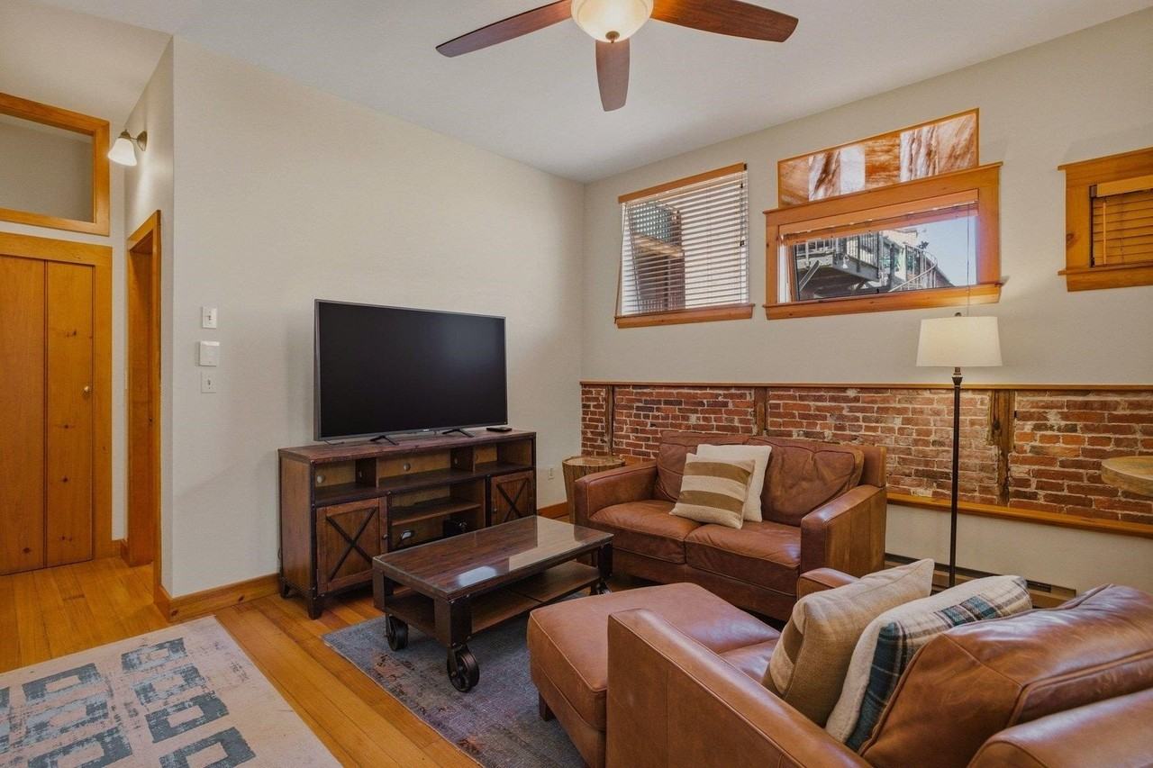 5 Commercial Aly #1 - Photo 4 of 21