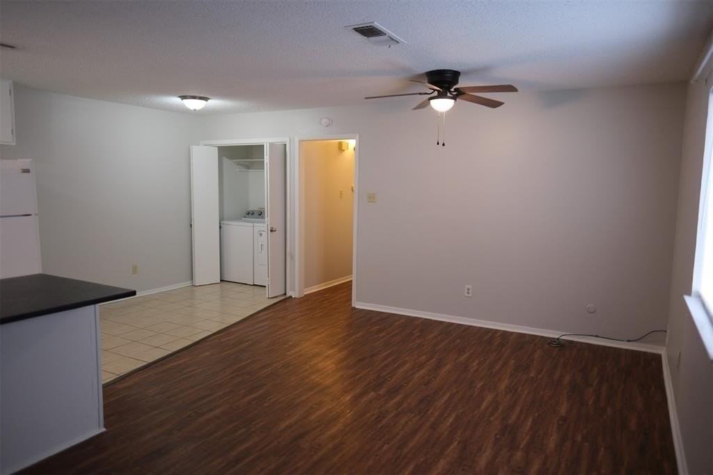 4919 Lovell Ave #4919 - Photo 3 of 18