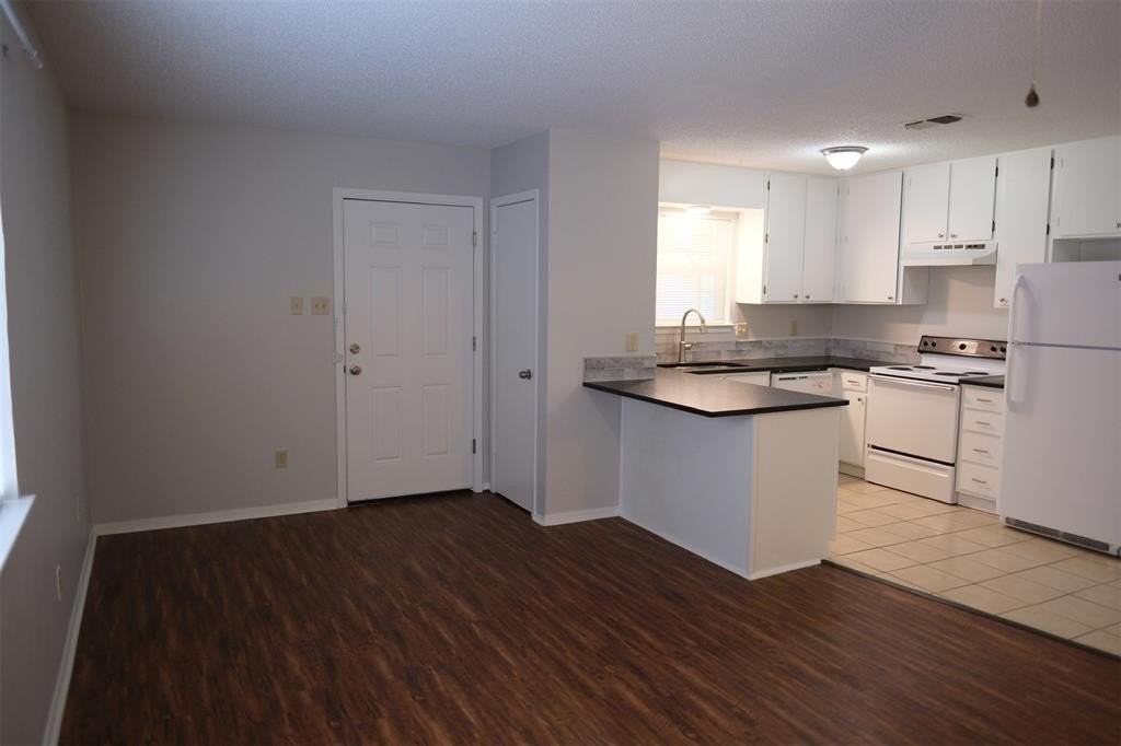 4919 Lovell Ave #4919 - Photo 6 of 18