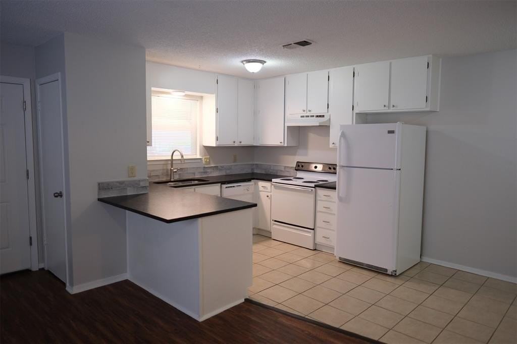 4919 Lovell Ave #4919 - Photo 5 of 18