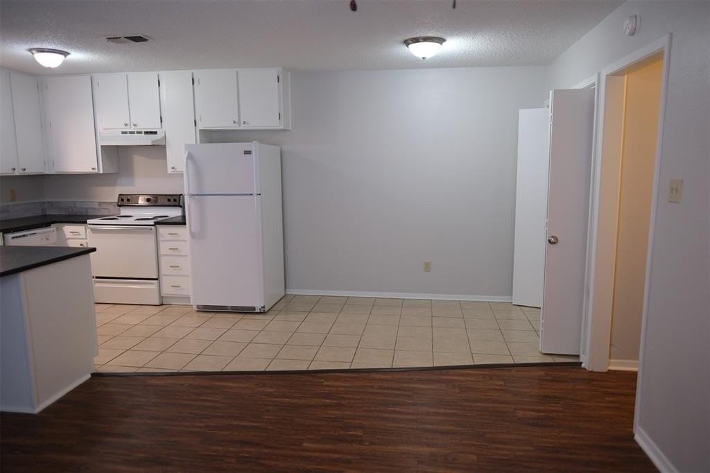 4919 Lovell Ave #4919 - Photo 7 of 18