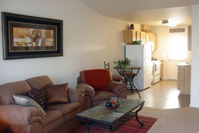 531 Pemberton Ln - Jasmine Apartments - Photo 4 of 7