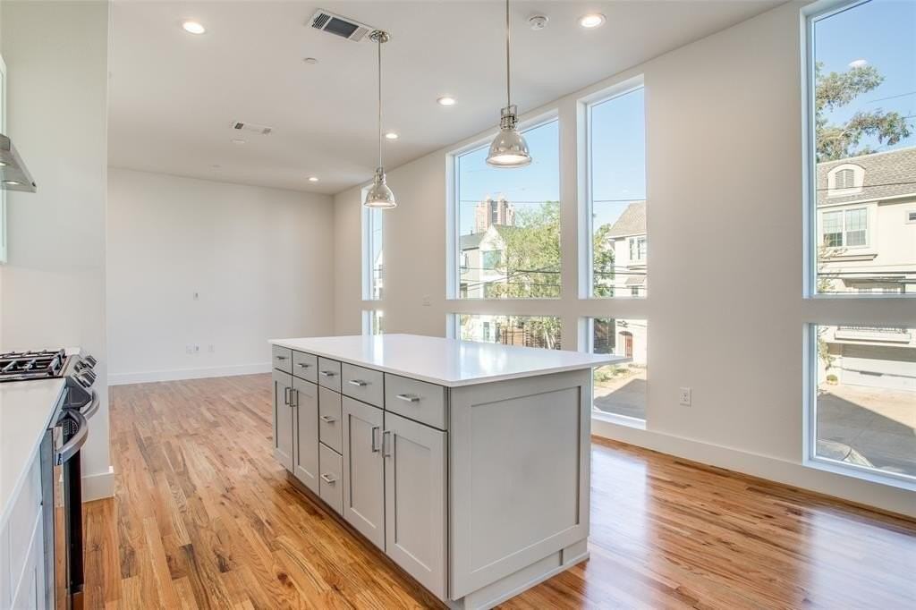 2128 Ashby St #705 - Photo 3 of 12