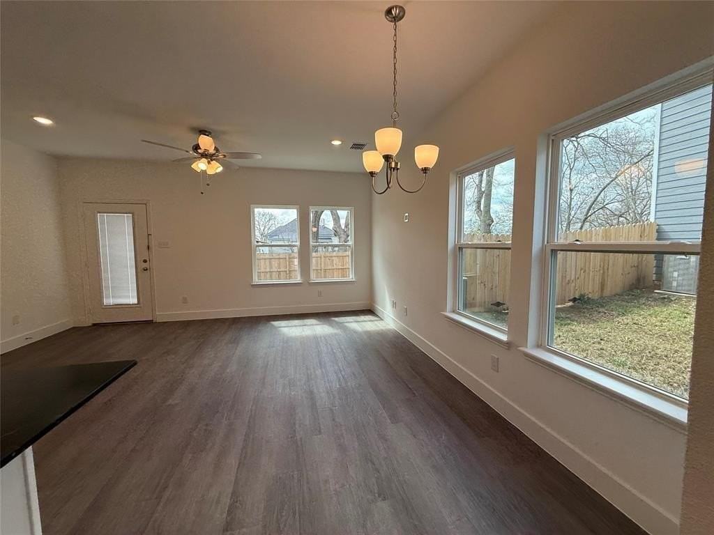 412 E 7th St #2 - Photo 5 of 18