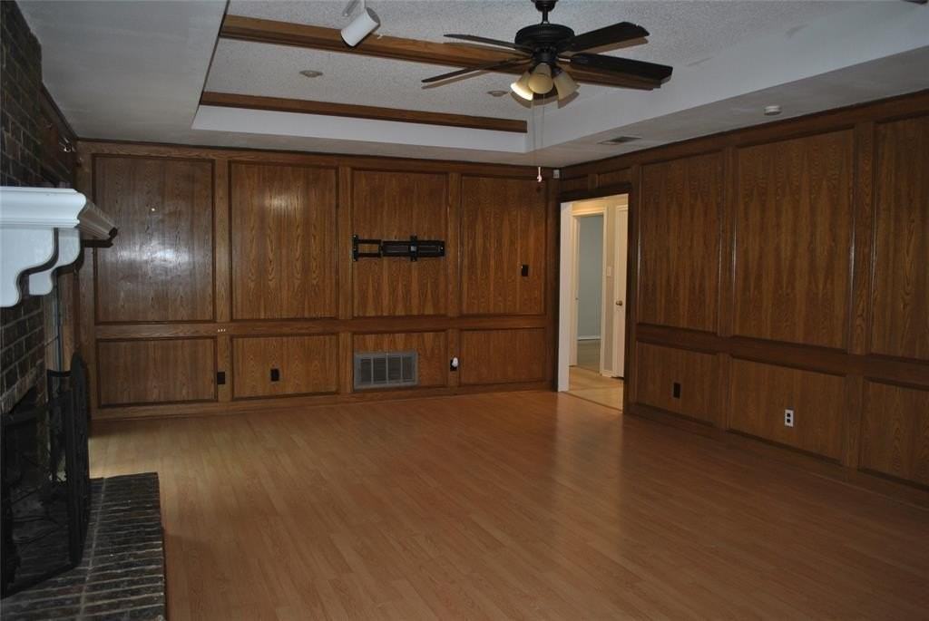 1902 Aspen Dr - Photo 4 of 21