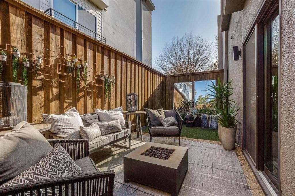 3404 Douglas Ave - Photo 3 of 21