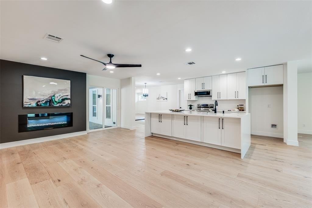 1516 W Five Mile Pkwy - Photo 5 of 30