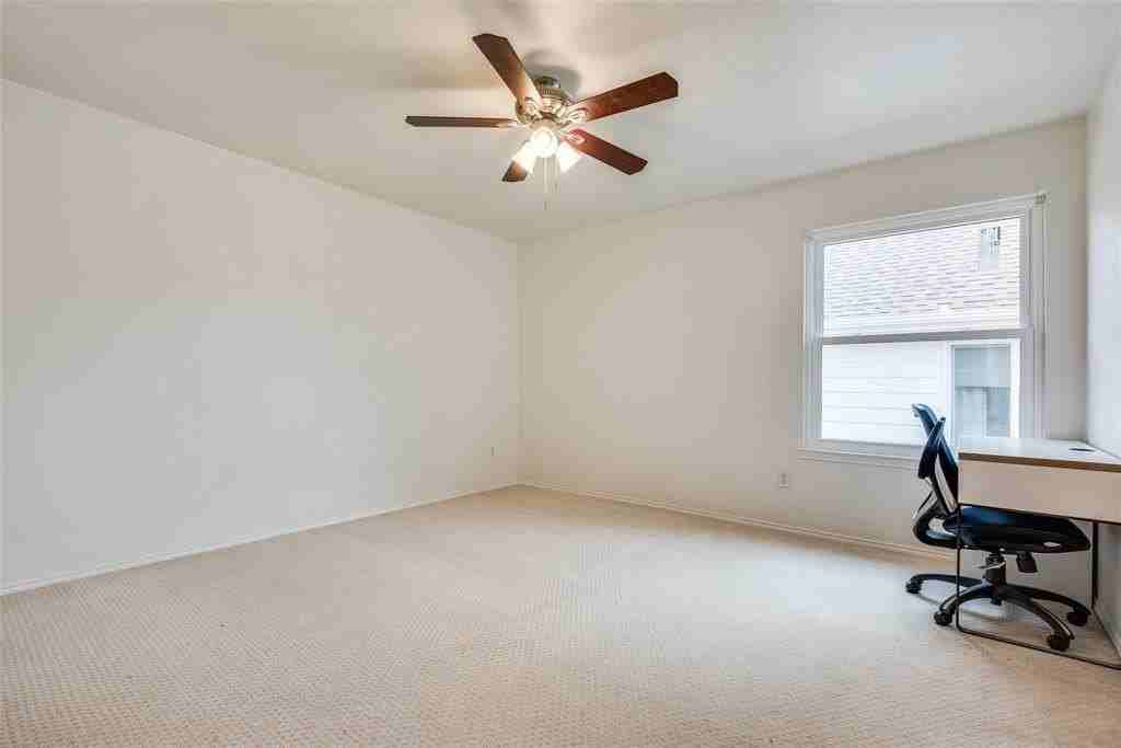 9720 Kingsmill Dr - Photo 5 of 25