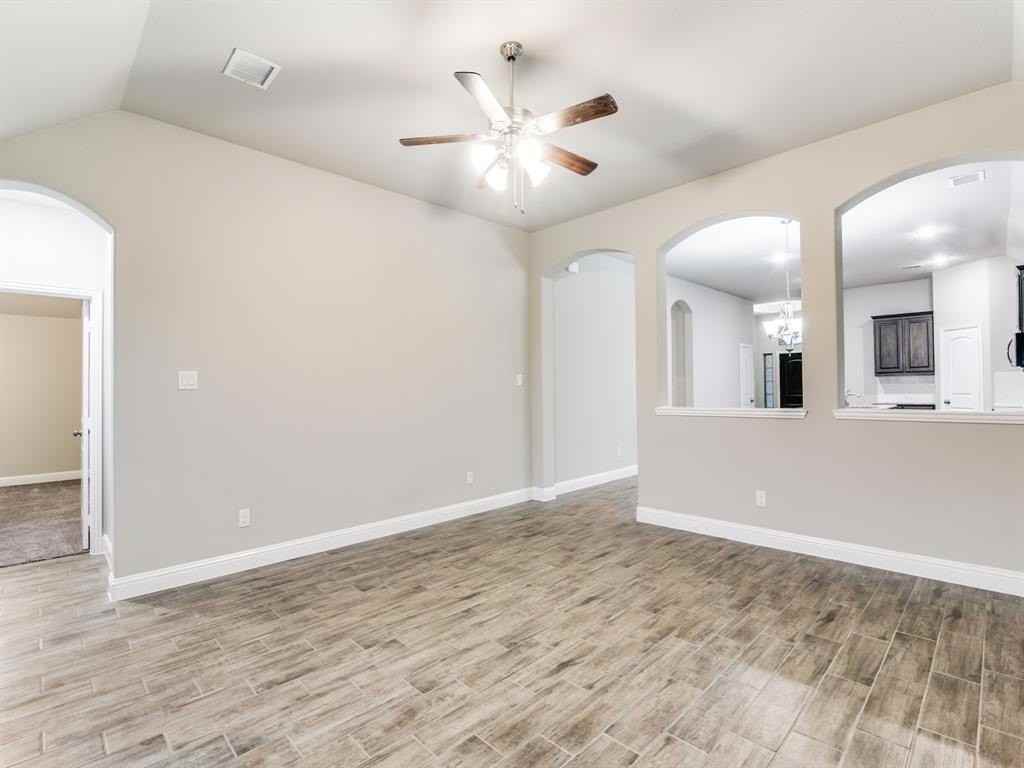 430 Oleander Dr - Photo 7 of 26