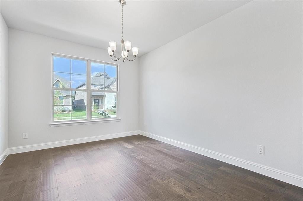 1752 Blakely Pl - Photo 7 of 29