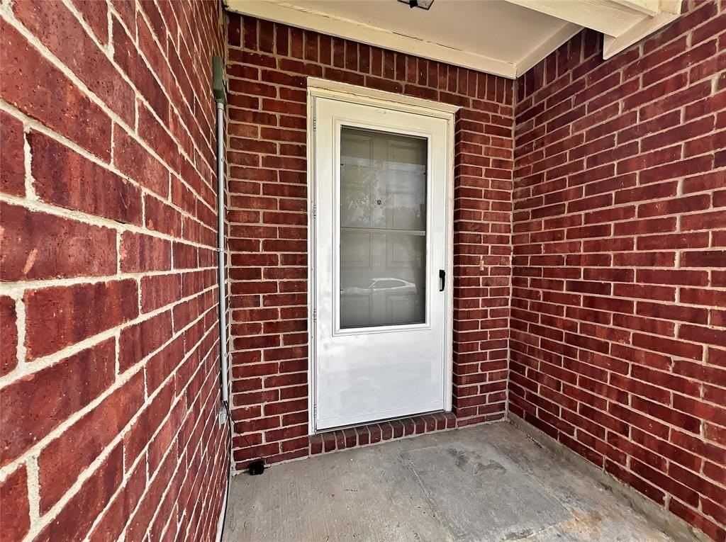 609 Blueberry Hill Ln - Photo 2 of 19