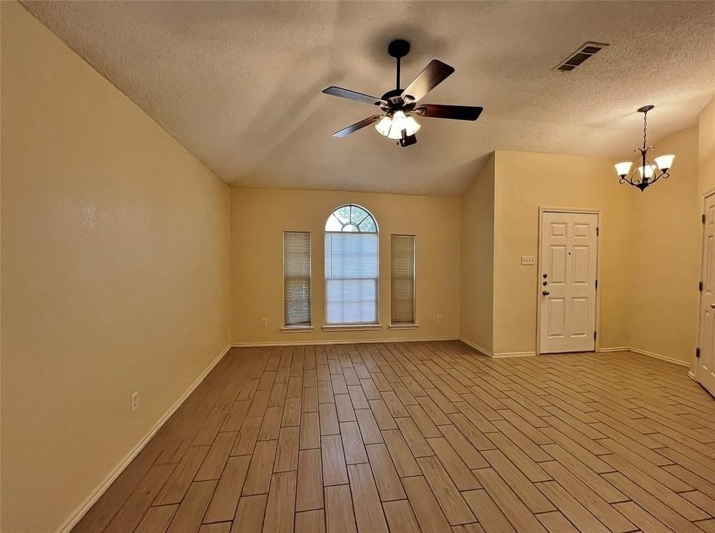 609 Blueberry Hill Ln - Photo 4 of 19