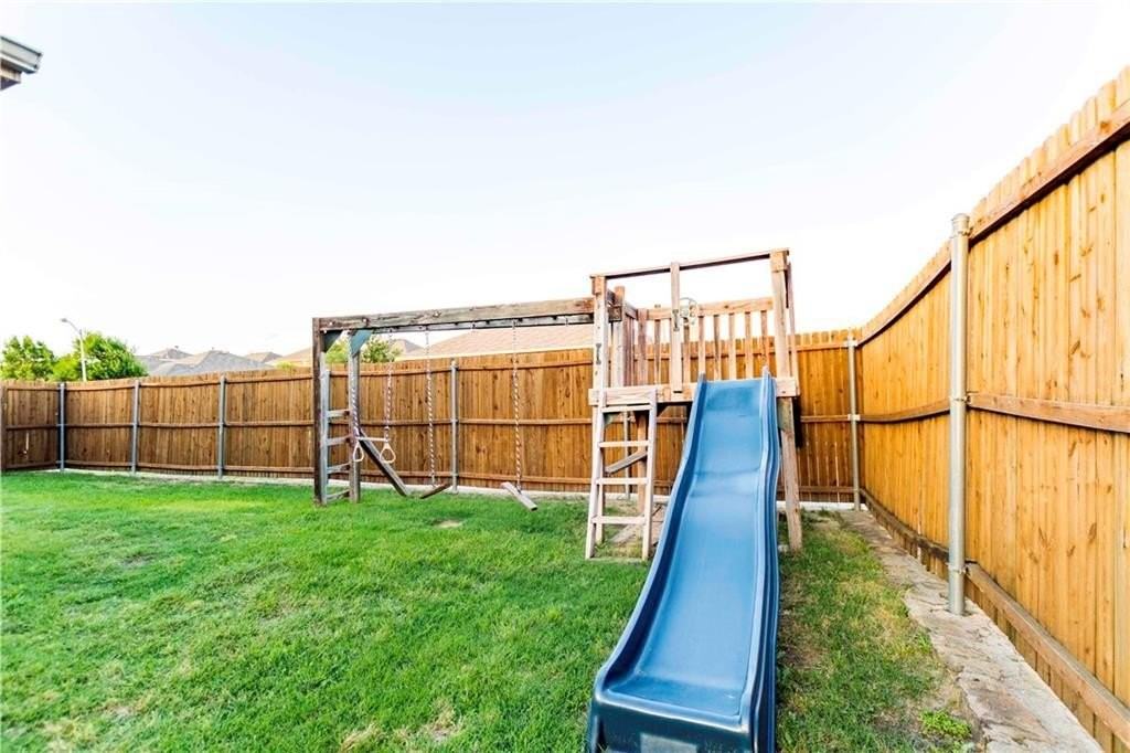 365 Basswood Ln - Photo 6 of 26