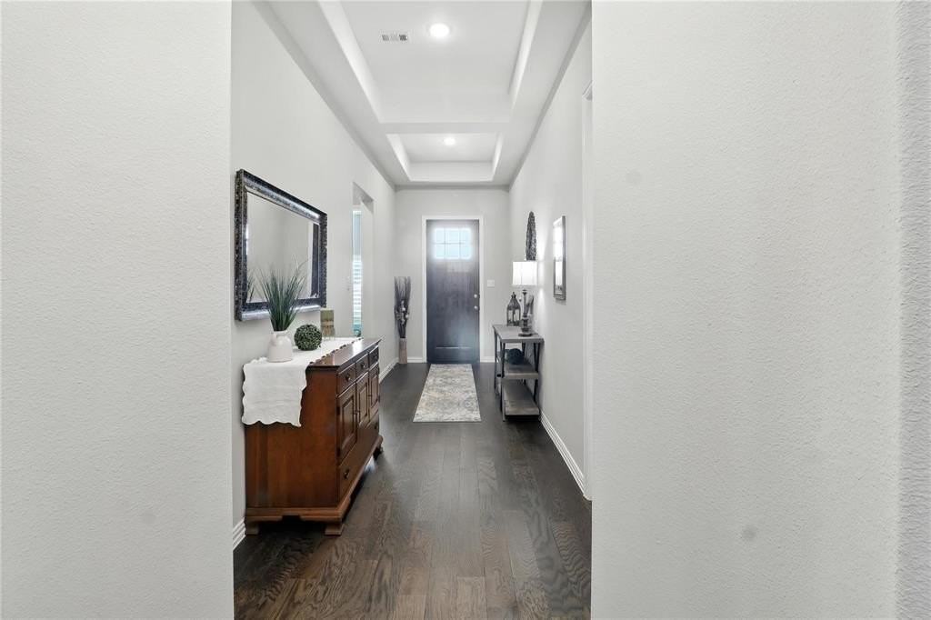 5512 Pebble Dr - Photo 3 of 26