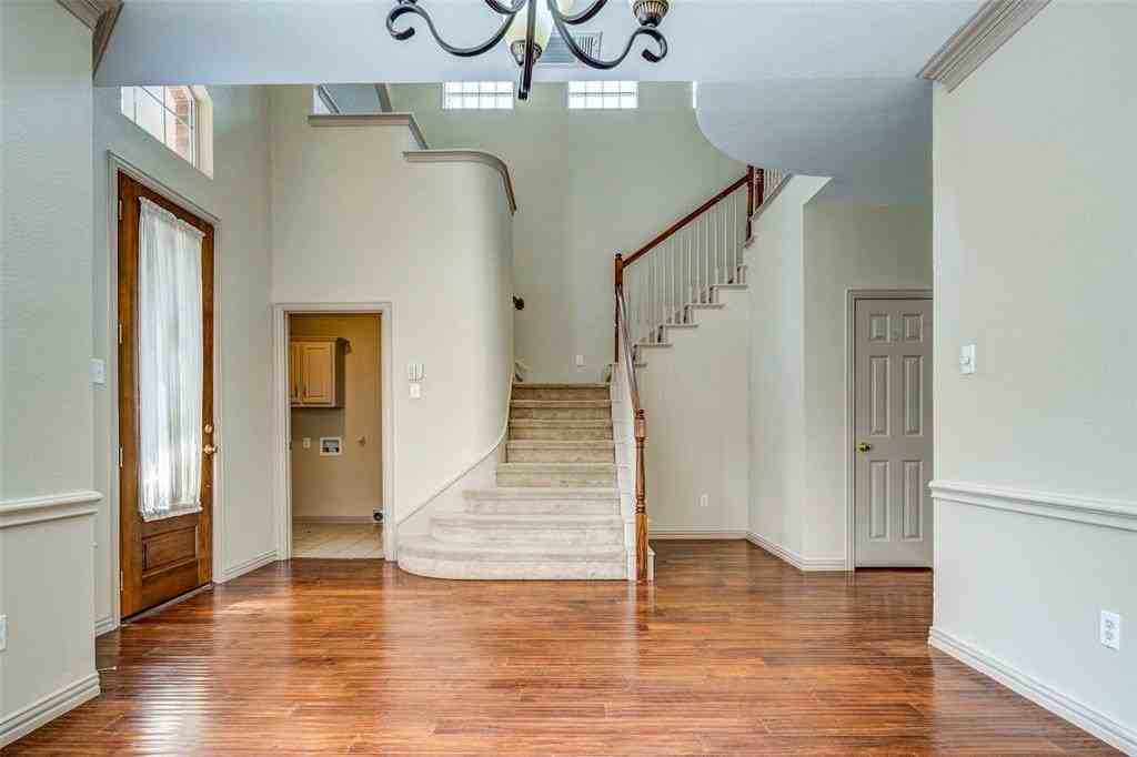 5517 Hidden Creek Ln - Photo 7 of 37