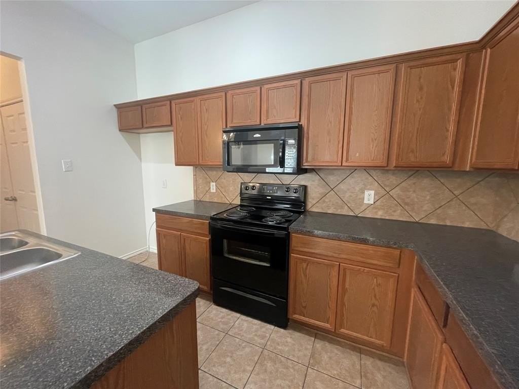 1232 Redman Ave - Photo 5 of 12