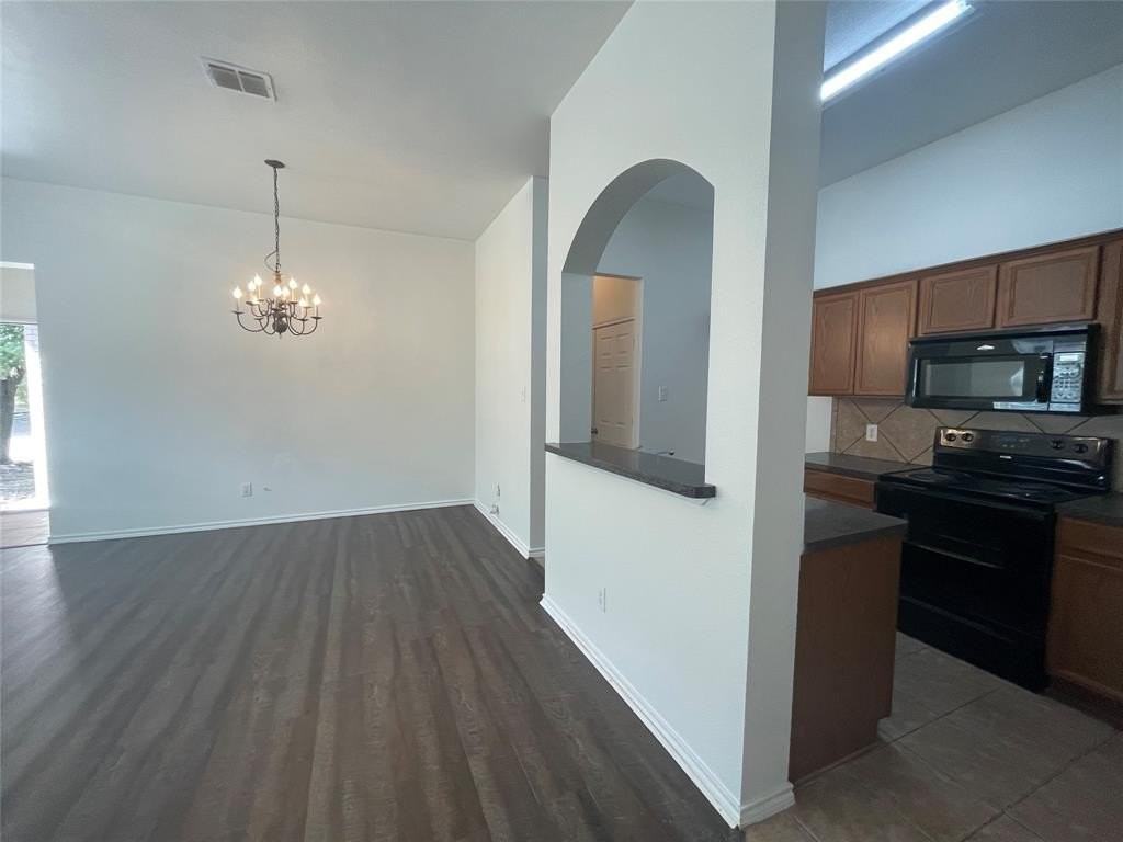 1232 Redman Ave - Photo 7 of 12