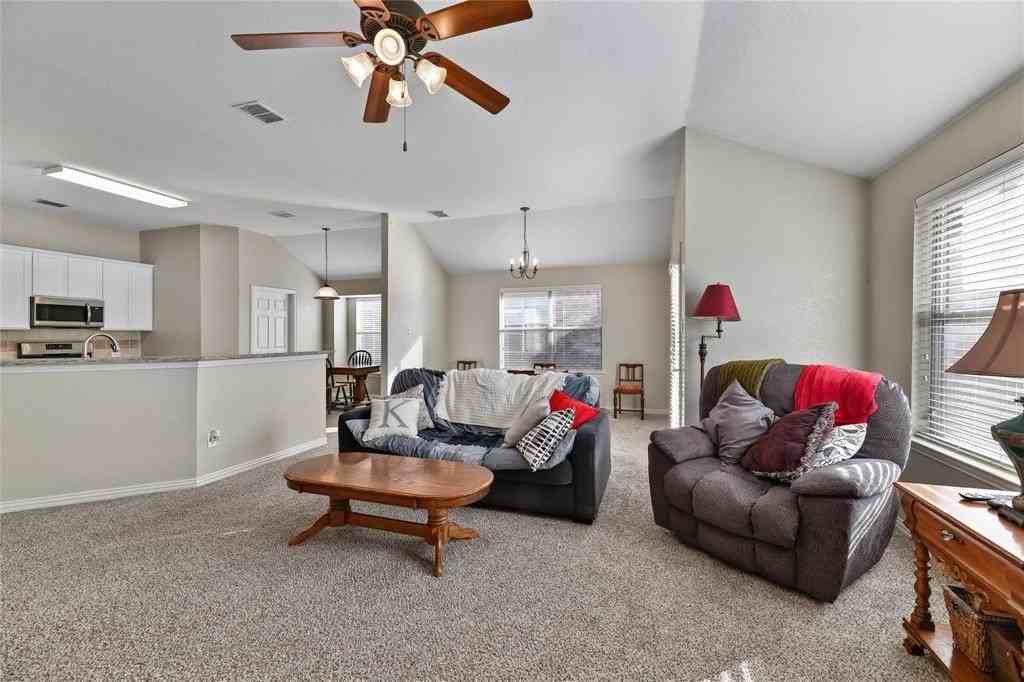 2825 Dawn Spring Dr - Photo 6 of 25