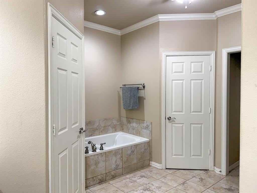 4410 Wild West Cir - Photo 7 of 11