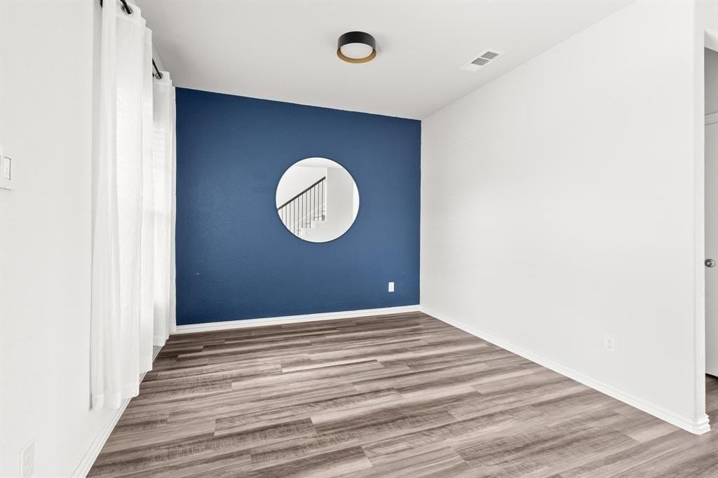 217 Fieldstone Dr - Photo 5 of 28