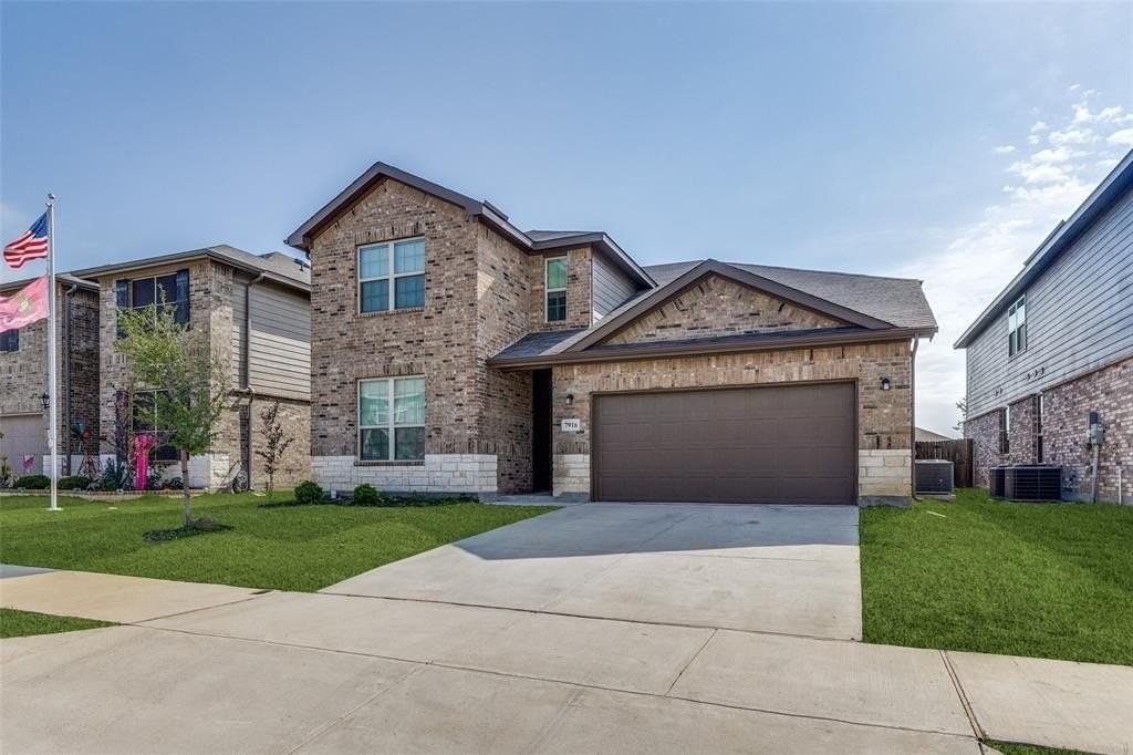 7916 Gangway Dr - Photo 2 of 25