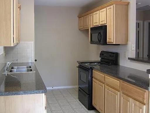 516 Tenison Ln - Photo 3 of 20