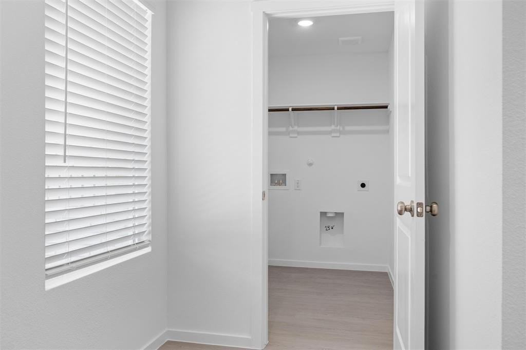 2020 Belgian Dr - Photo 5 of 26