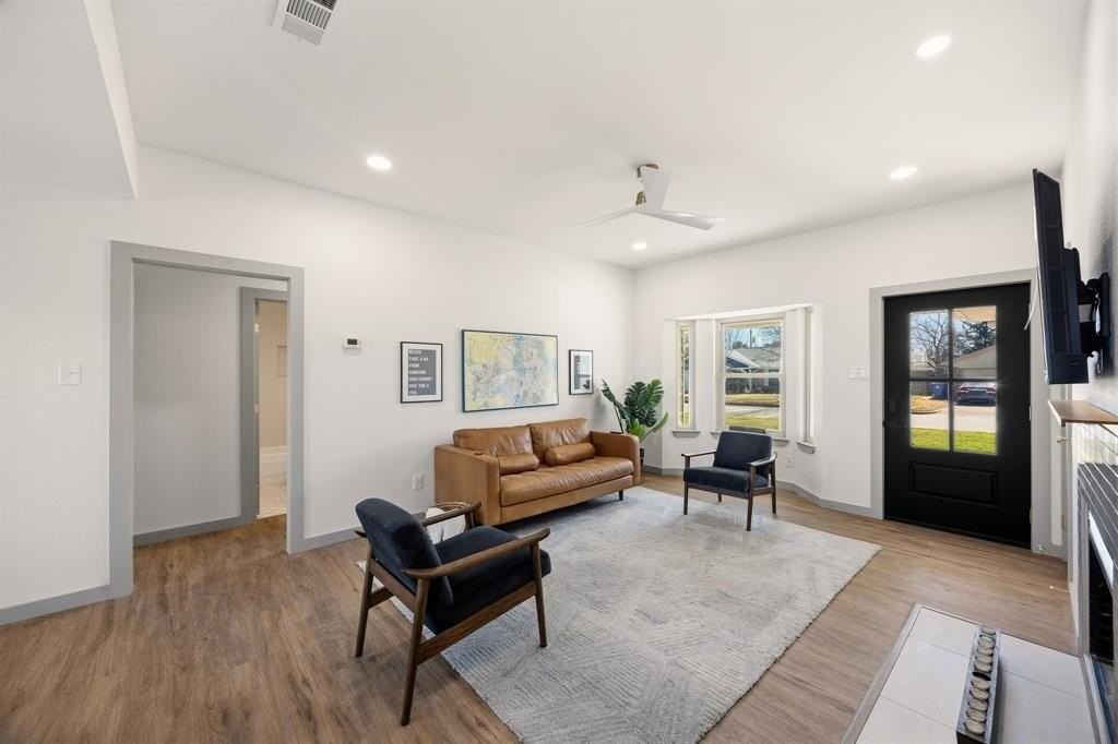 617 Reed St - Photo 4 of 35