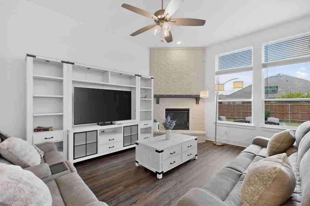 15049 Chipwood Dr - Photo 5 of 35