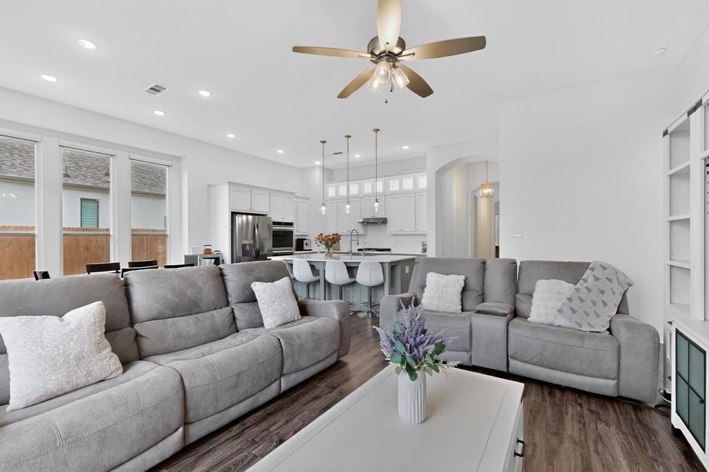 15049 Chipwood Dr - Photo 7 of 35