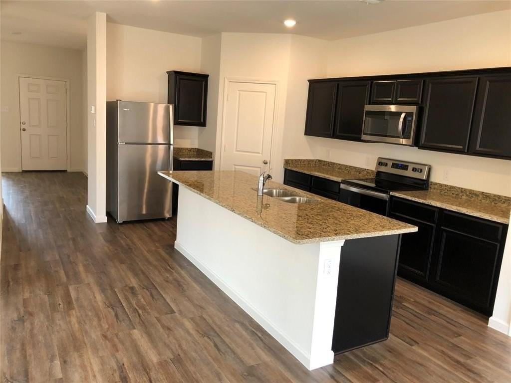 6521 Trident Ct - Photo 6 of 23