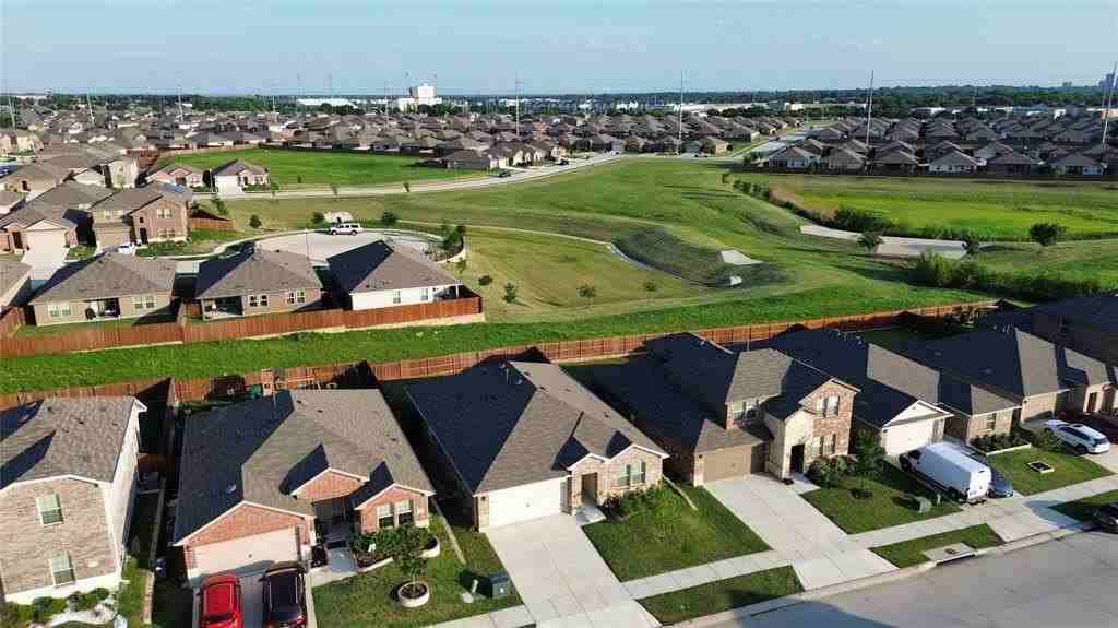 1306 Saddlehorn Dr - Photo 2 of 3