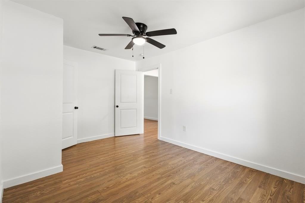 2634 Seevers Ave - Photo 4 of 20