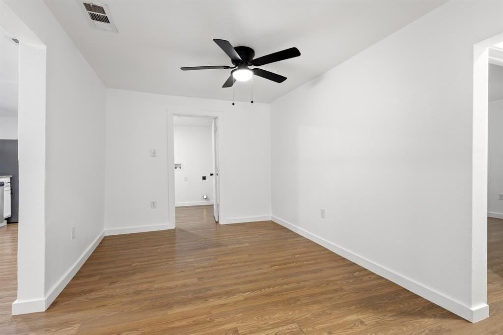 2634 Seevers Ave - Photo 5 of 20