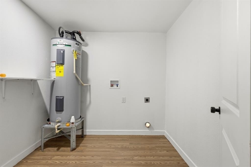 2634 Seevers Ave - Photo 7 of 20