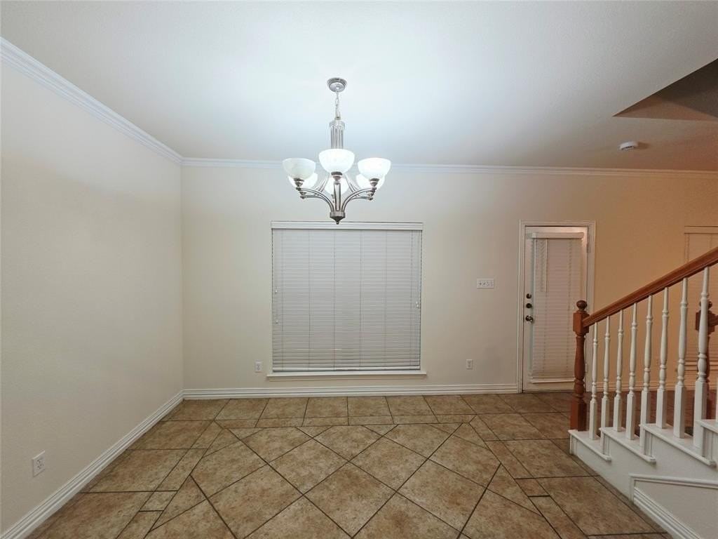 4231 Towne Lake Ct - Photo 6 of 18