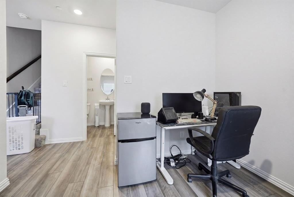 224 Monarch Way - Photo 5 of 31