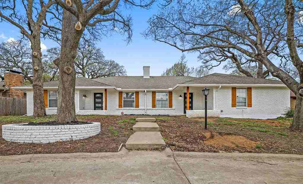 3524 Shady Valley Dr - Photo 2 of 26