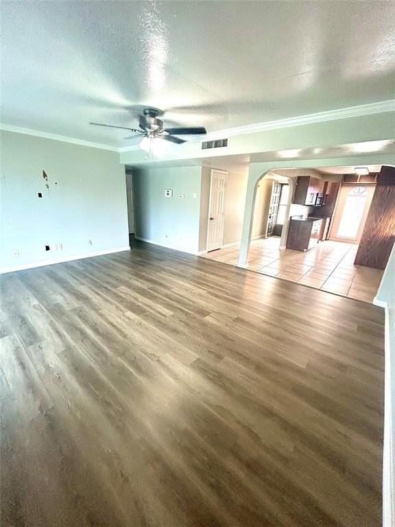 409 S Holiday Dr - Photo 3 of 18