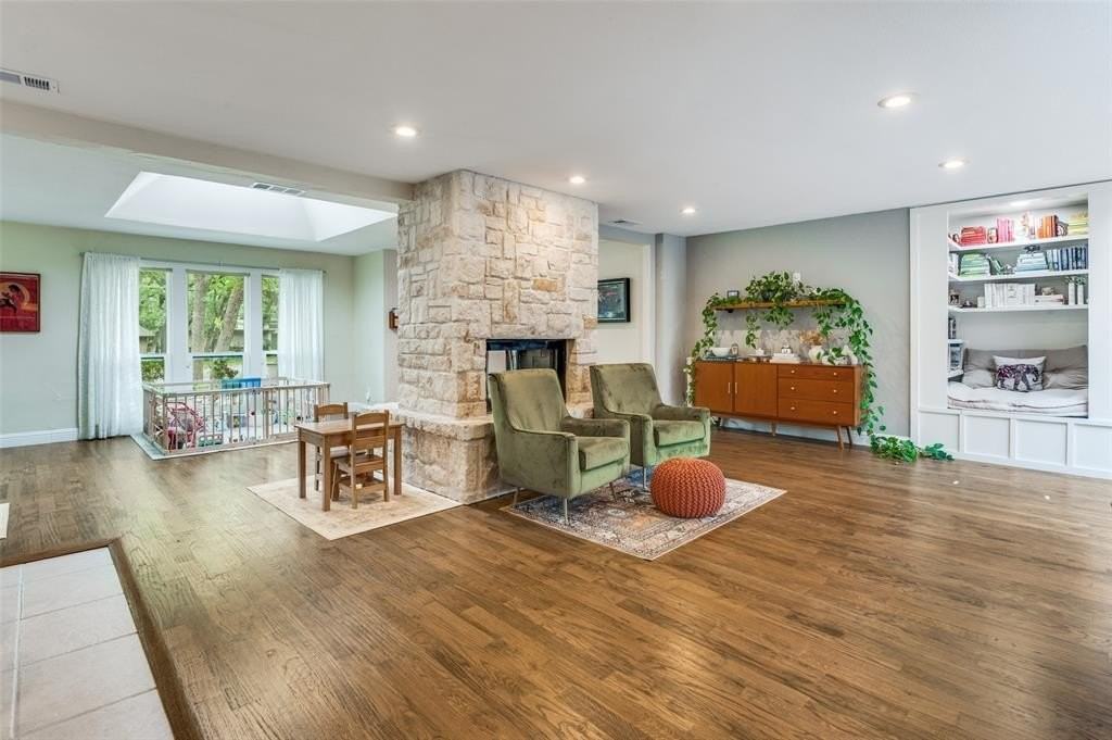 1602 Glen Valley Dr - Photo 5 of 25