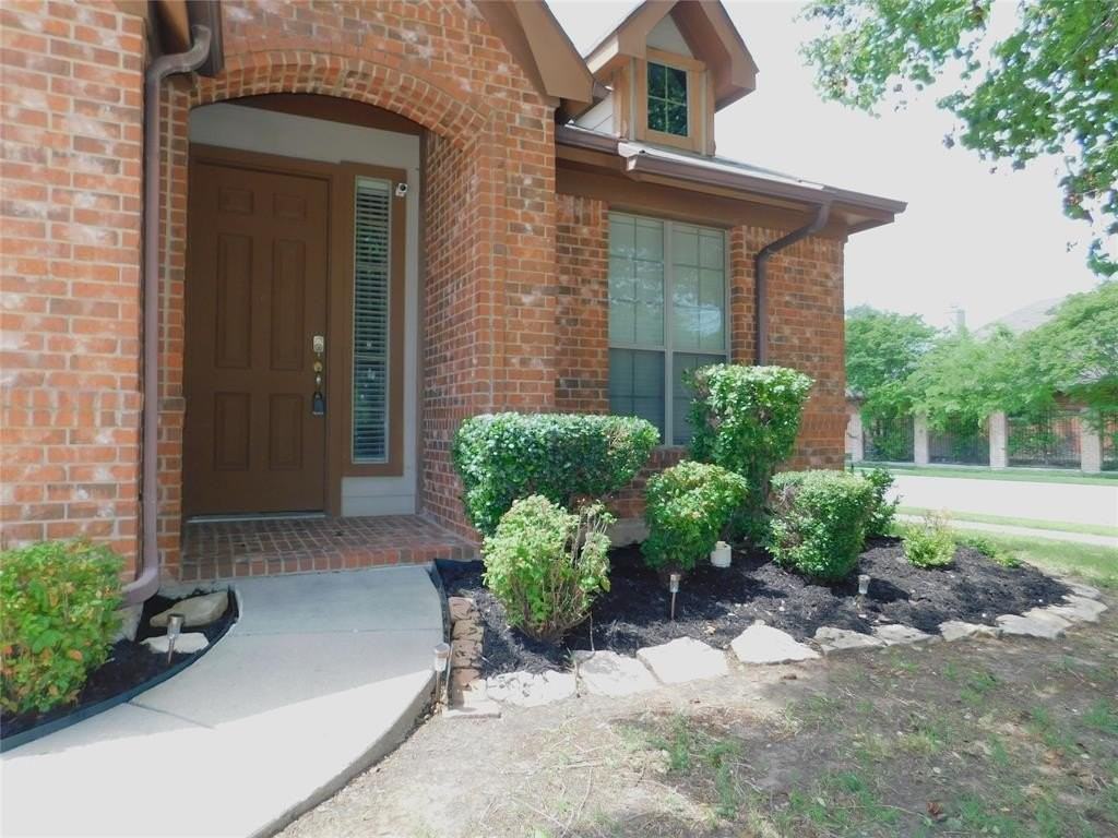 717 Partridge Dr - Photo 4 of 34