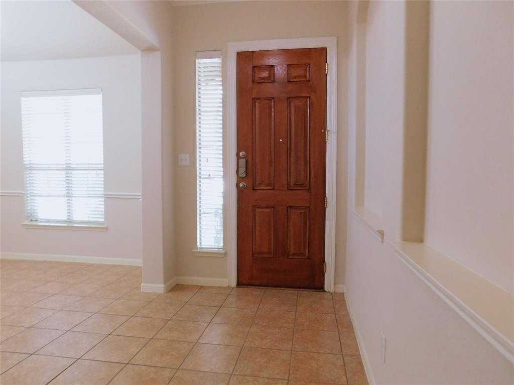 717 Partridge Dr - Photo 5 of 34