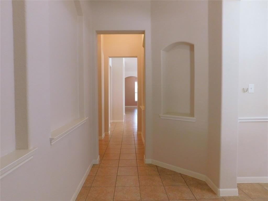 717 Partridge Dr - Photo 7 of 34