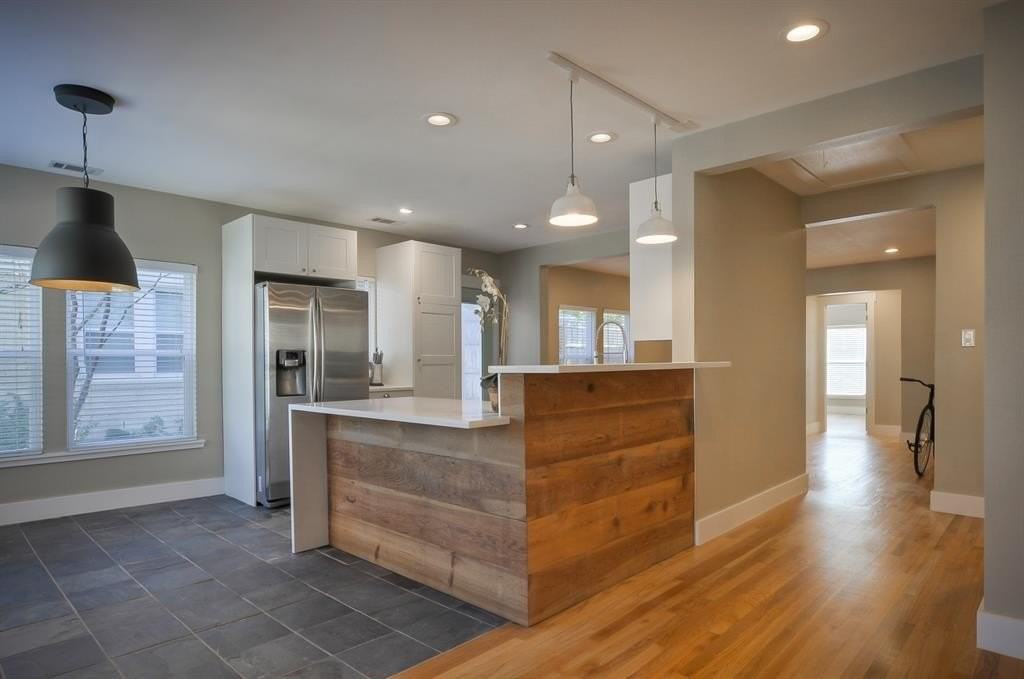 5018 Homer St - Photo 4 of 20