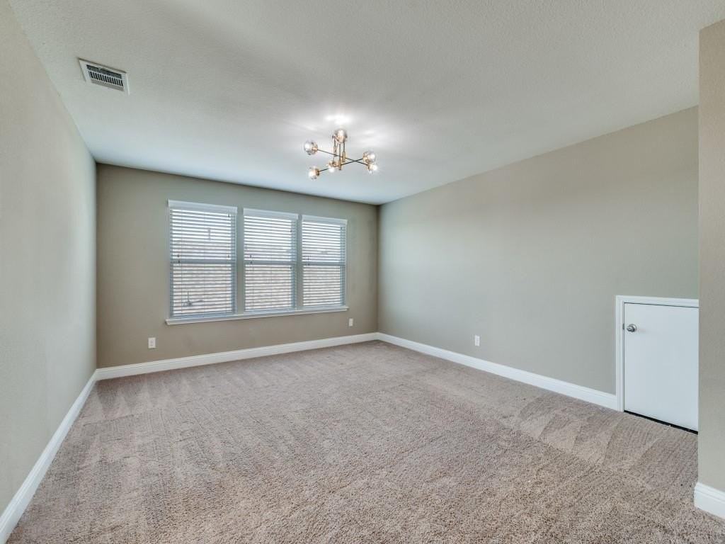 2612 Wayne Ave - Photo 6 of 17