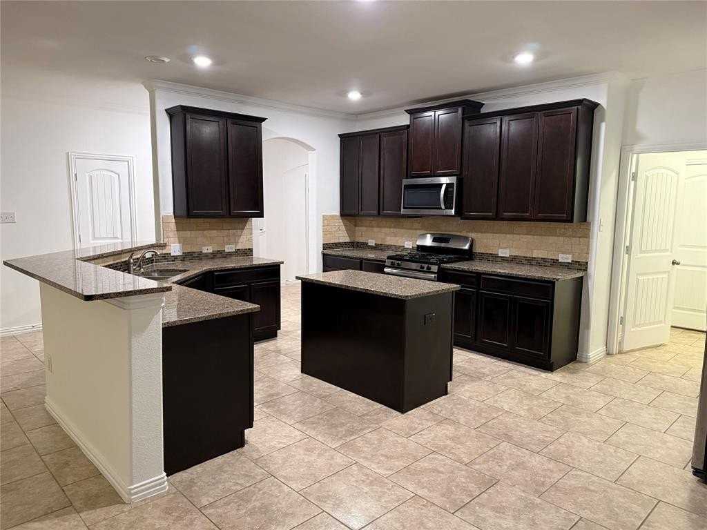 14632 Gilley Ln - Photo 4 of 27