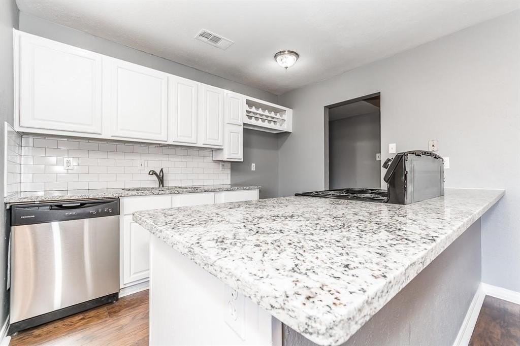 221 Hardwood Trl - Photo 6 of 24