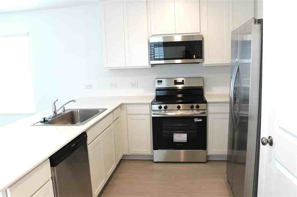 721 Wagtail Dr - Photo 2 of 19