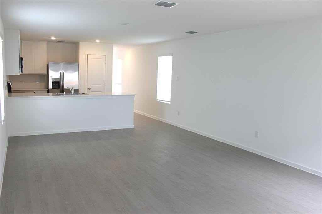 721 Wagtail Dr - Photo 5 of 19